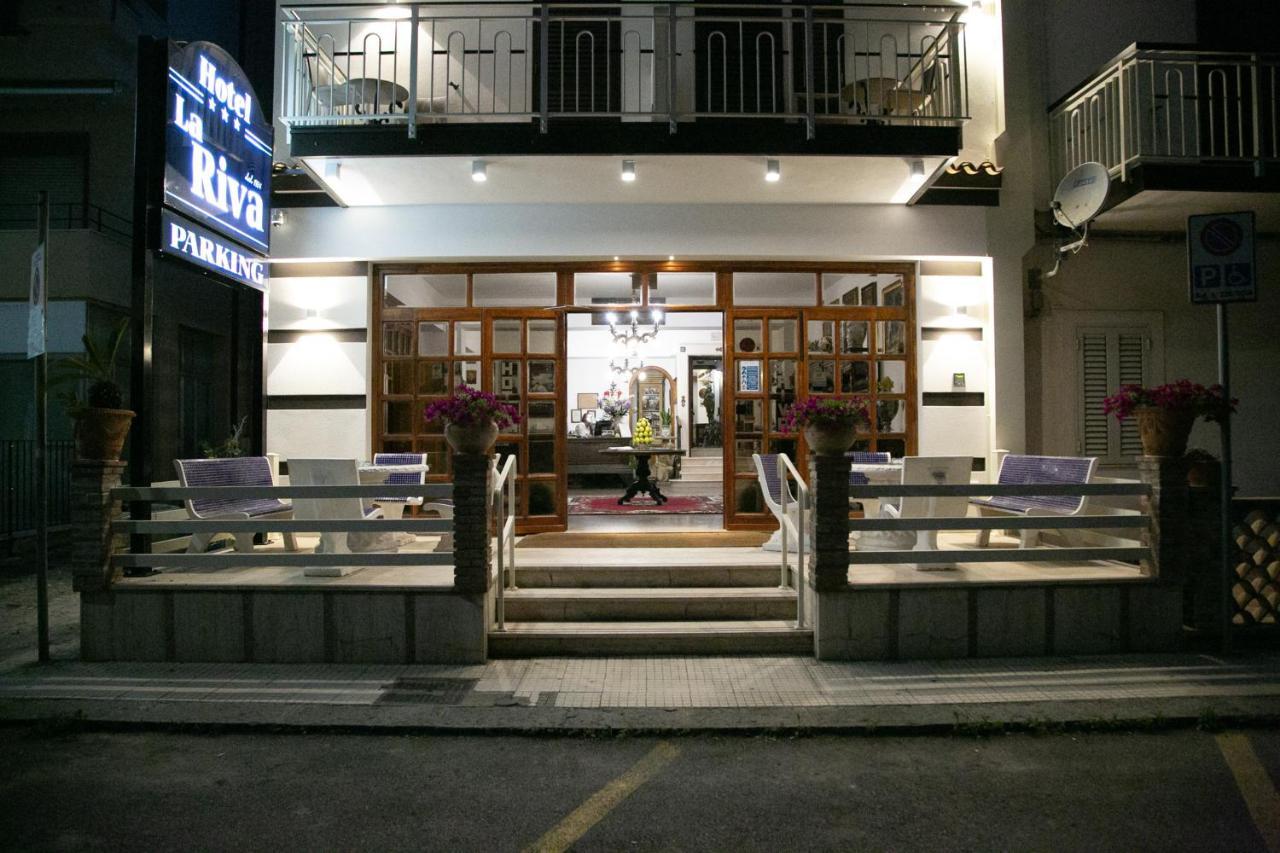 Hotel La Riva 지아르디니낙소스 외부 사진