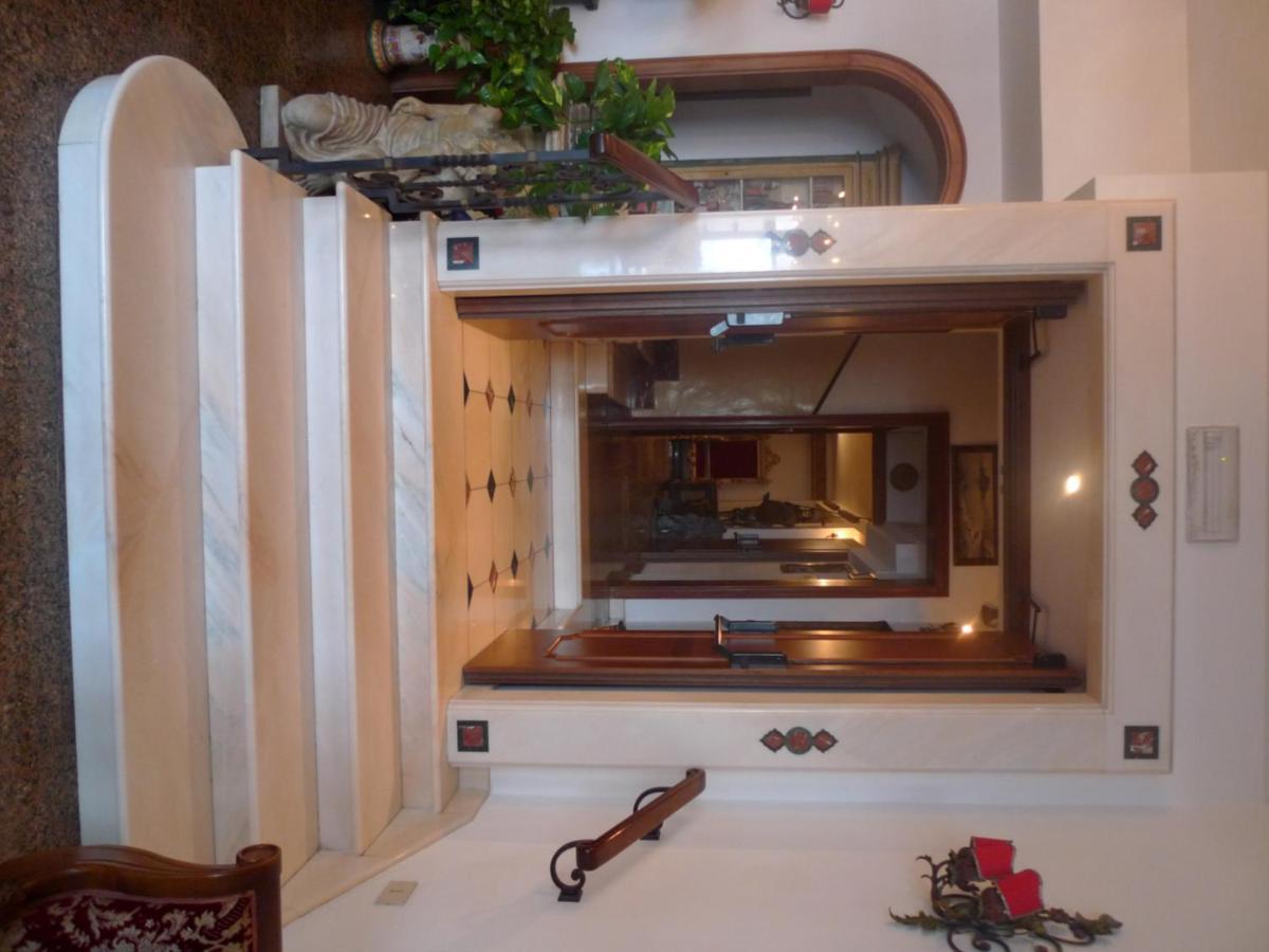 Hotel La Riva 지아르디니낙소스 외부 사진