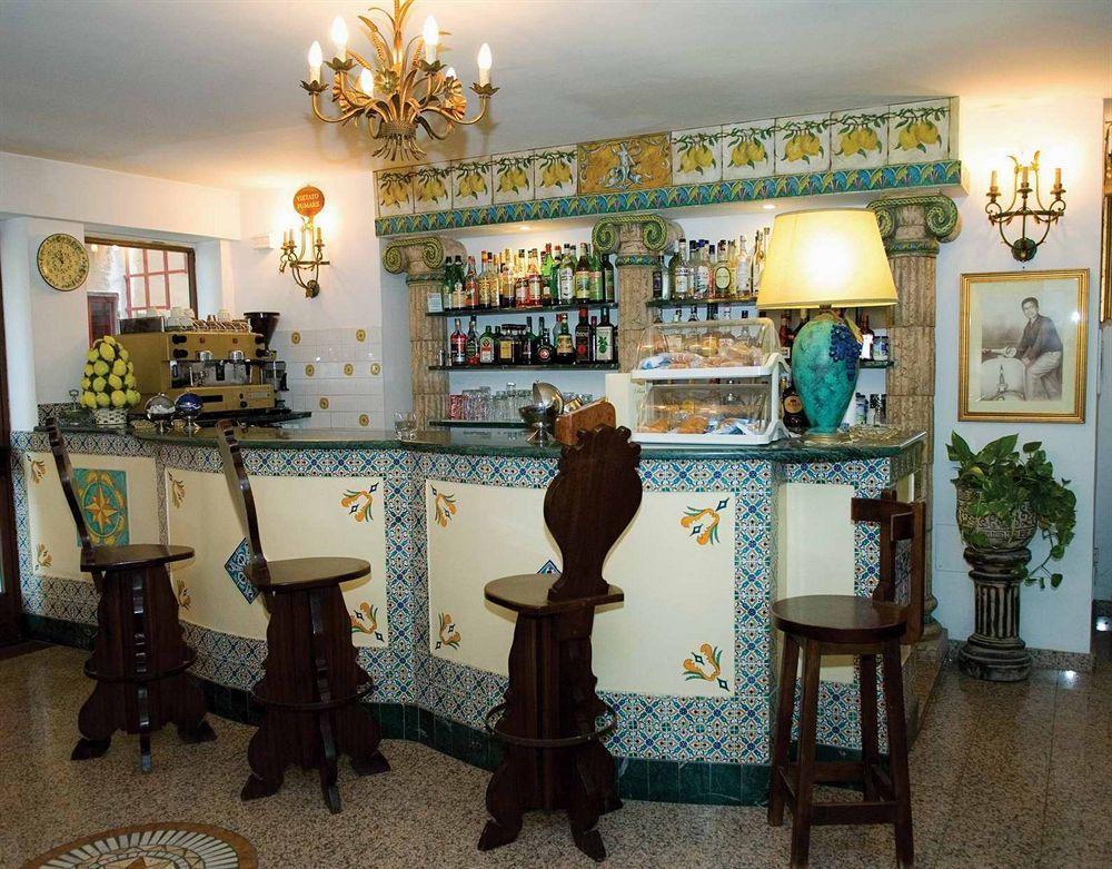 Hotel La Riva 지아르디니낙소스 외부 사진