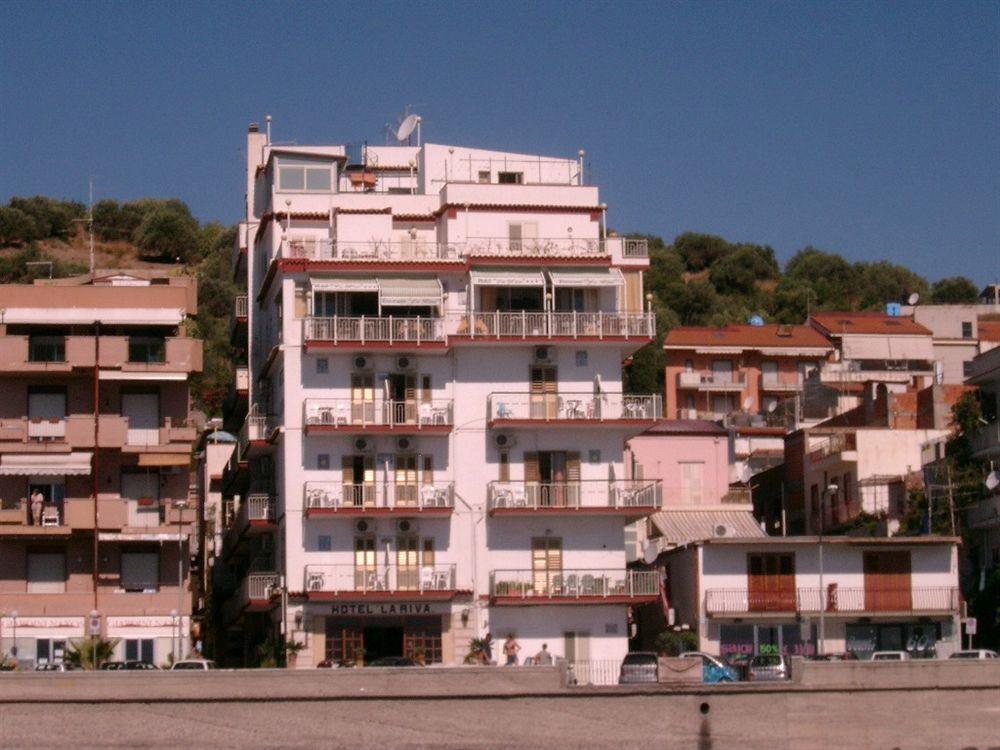 Hotel La Riva 지아르디니낙소스 외부 사진