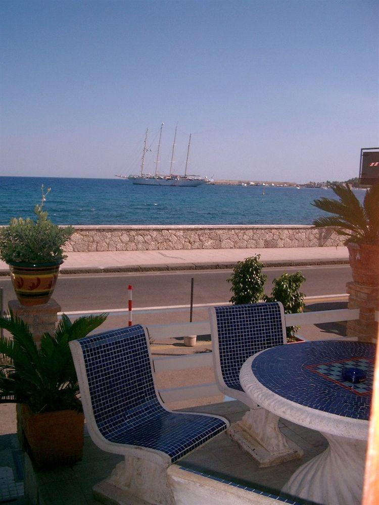 Hotel La Riva 지아르디니낙소스 외부 사진