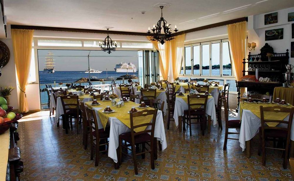Hotel La Riva 지아르디니낙소스 외부 사진