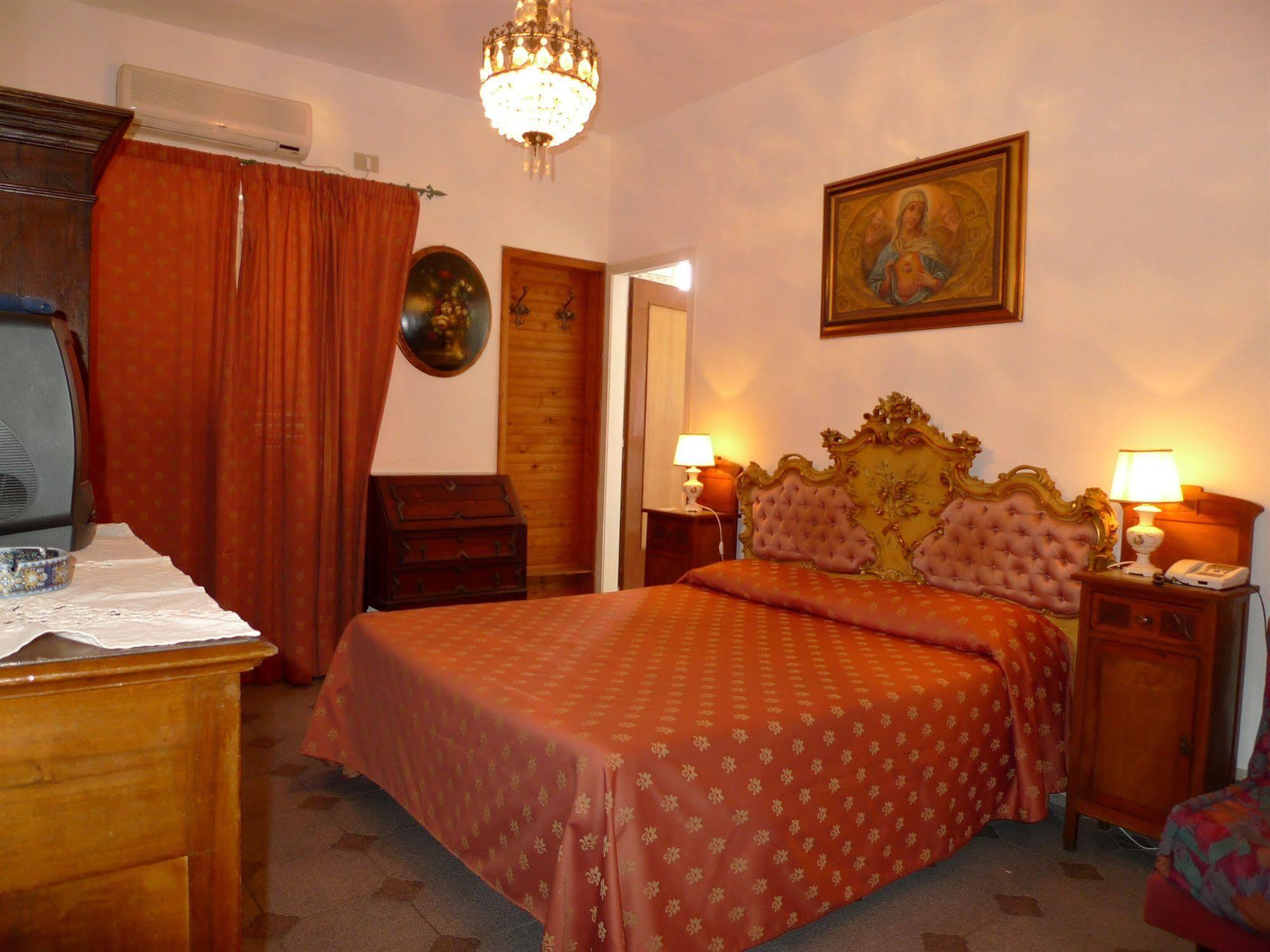 Hotel La Riva 지아르디니낙소스 외부 사진