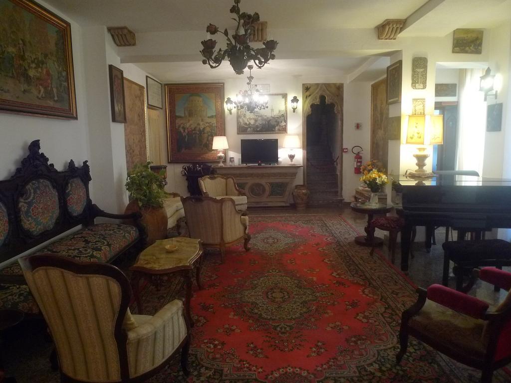 Hotel La Riva 지아르디니낙소스 외부 사진